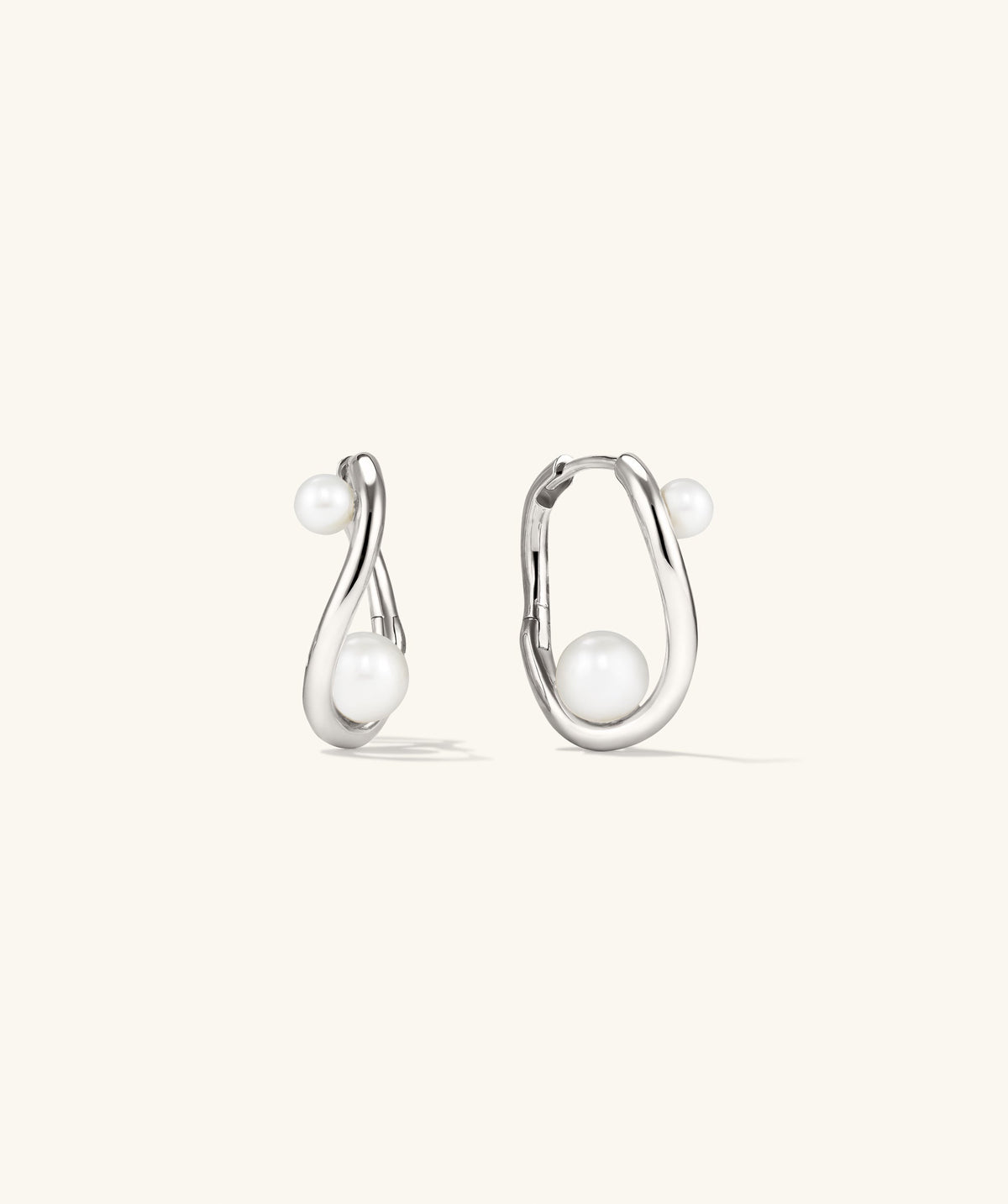 Dôme Figure Pearl Hoops