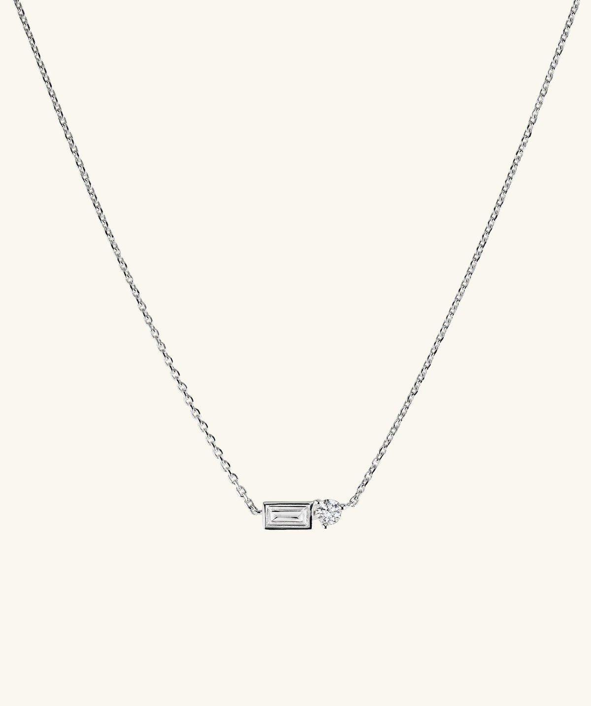 Labor-gezüchtet Saphir Baguette Round Halskette