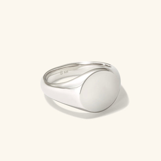 Kräftig Round Signet Ring