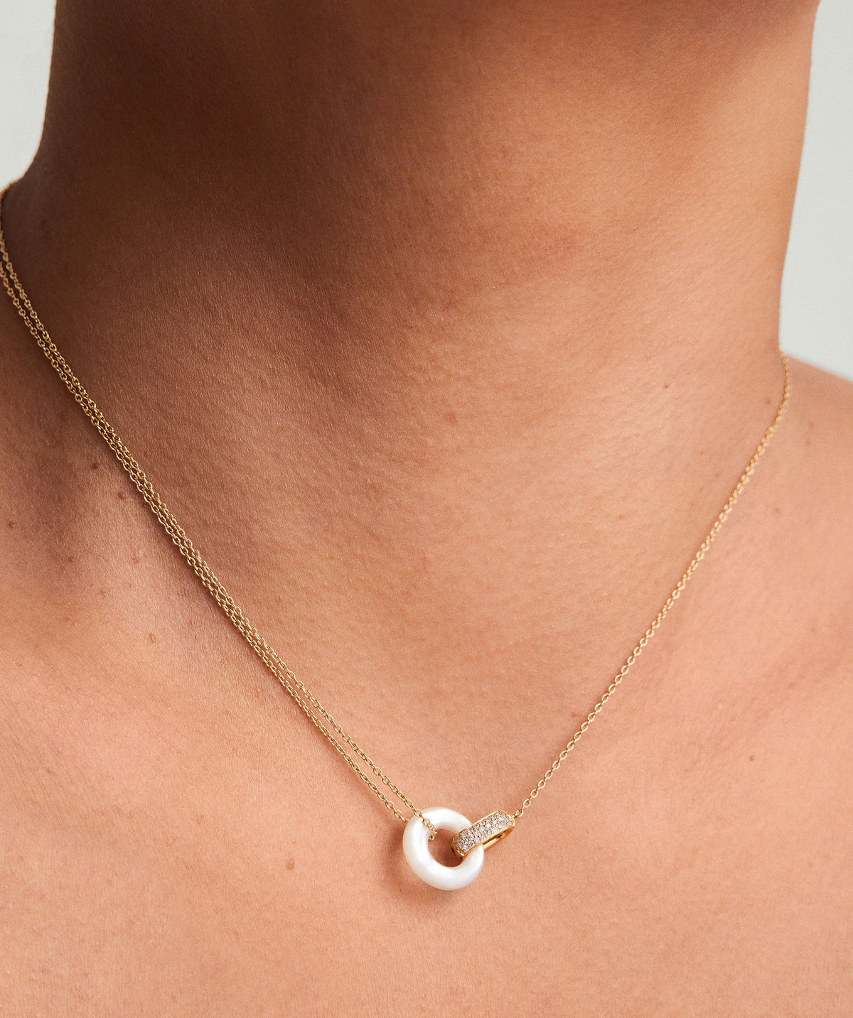 Linked Pavé Diamond Pearl Necklace